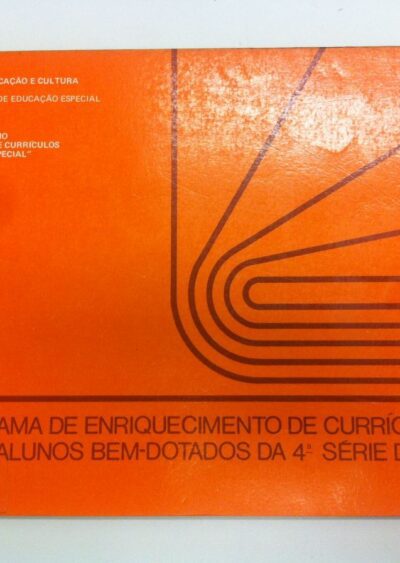 Programa de enriquecimento de currículo para alunos bem-dotados da 4ª série: matemática