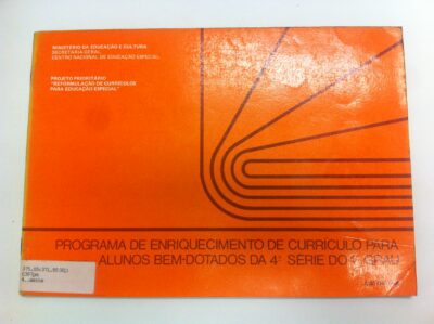 Programa de enriquecimento de currículo para alunos bem-dotados da 4ª série: matemática