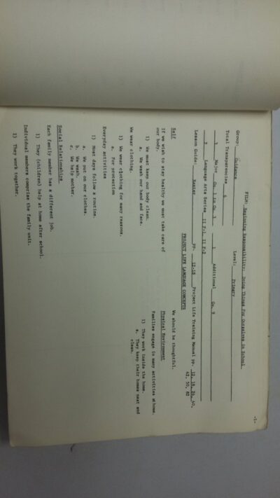 Captioned film transparencies for teaching hearing impaired children - Imagem 8