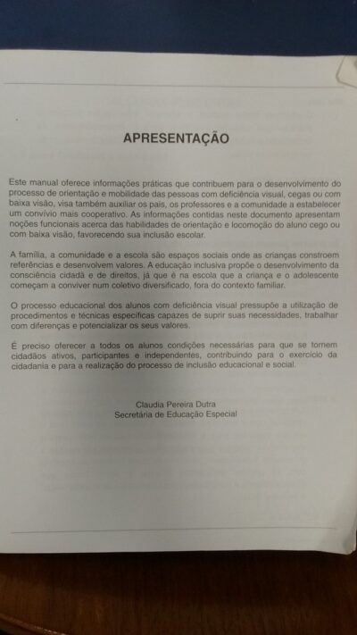 Caminhando juntos: manual das habilidades básicas de orientação e mobilidade - Imagem 4