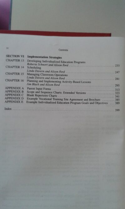 The Syracuse Community-Referenced: curriculum guide for students with moderate and severe disabilities - Imagem 4